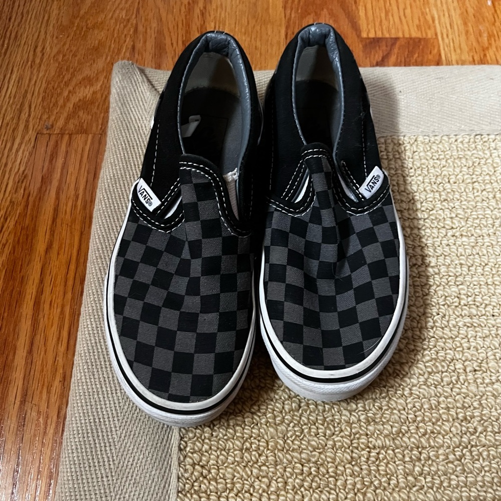 Vans Black Slip-On Sneakers with Classic Design